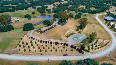 14864 Pleasant Valley Dr, Red Bluff, CA 96080 photo 1