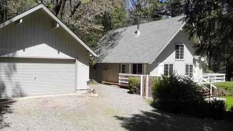 610 Salt Flat Rd, Lewiston, CA 96052 photo 2