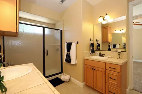 562 River Park Dr, Redding, CA 96003 photo 17
