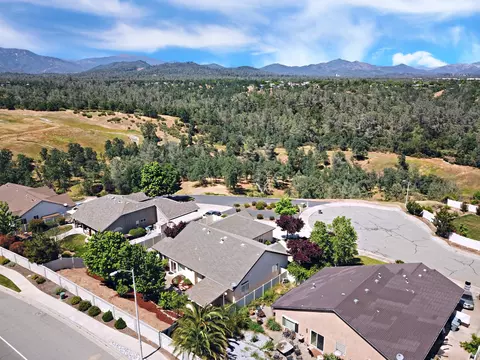 562 River Park Dr, Redding, CA 96003 photo 26