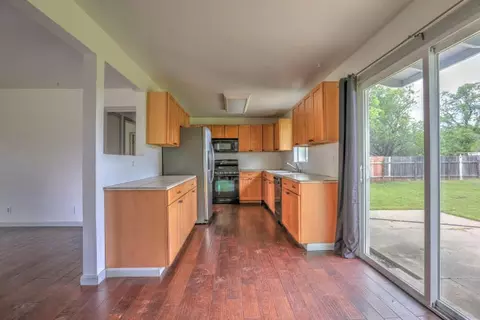 3130 Sacramento Dr, Redding, CA 96001 photo 3