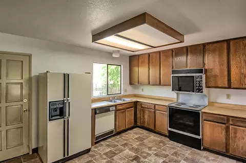780 Flower Ash Ln, Redding, CA 96003 photo 4