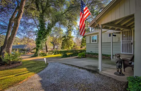 7066 White Oak Dr, Anderson, CA 96007 photo 2