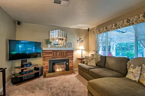 7066 White Oak Dr, Anderson, CA 96007 photo 4