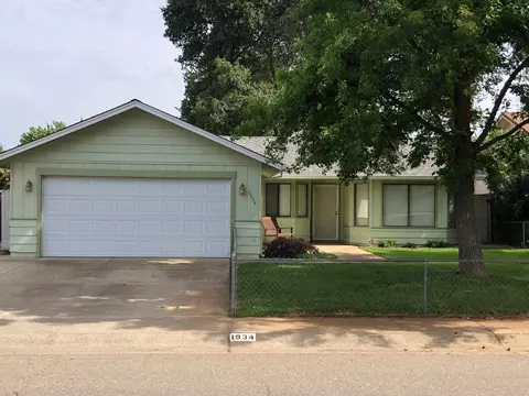 1934 Vega St, Redding, CA 96002 photo 1