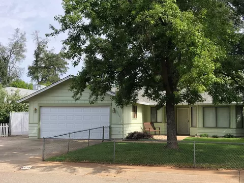 1934 Vega St, Redding, CA 96002 photo 2