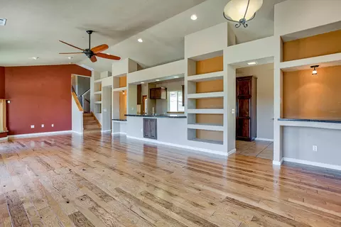 2570 Snow Ln, Redding, CA 96003 photo 2