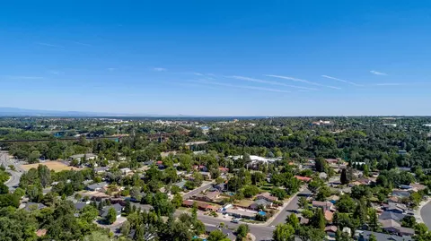 2570 Snow Ln, Redding, CA 96003 photo 7
