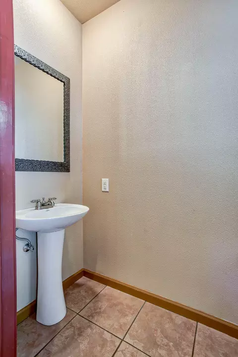 2570 Snow Ln, Redding, CA 96003 photo 19
