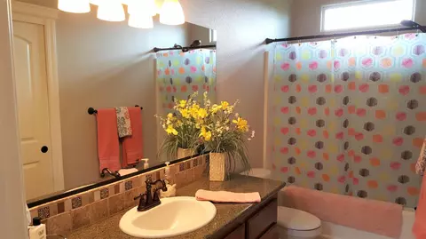 688 Durango Way, Redding, CA 96003 photo 13