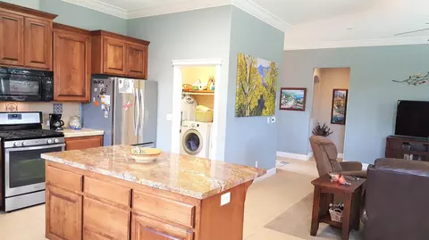 688 Durango Way, Redding, CA 96003 photo 7