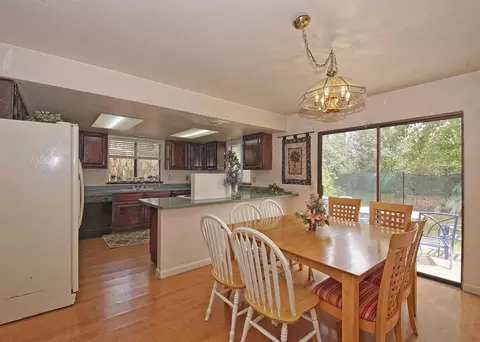 1272 Hawthorne, Redding, CA 96002 photo 8