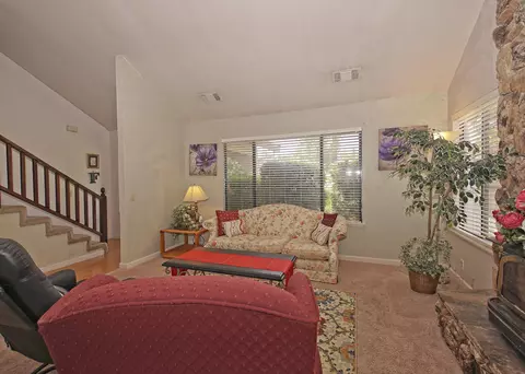 1272 Hawthorne, Redding, CA 96002 photo 5