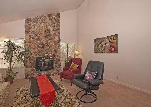 1272 Hawthorne, Redding, CA 96002 photo 4