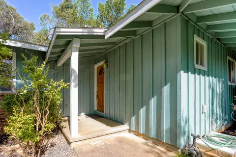 2732 Churn Ct, Redding, CA 96002 photo 4