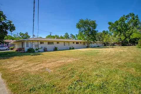 1126 Gold St, Redding, CA 96001 photo 7