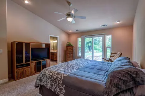 3158 Copper Creek Dr, Redding, CA 96002 photo 15