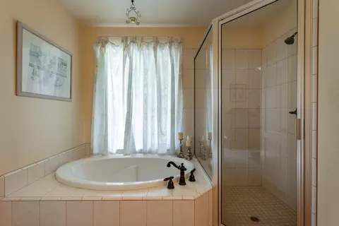 12754 Encanto Way, Redding, CA 96003 photo 17