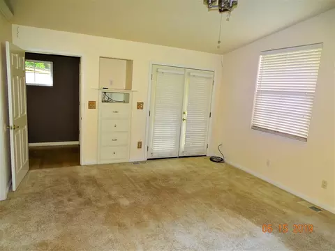 1818 Lindeena Ln, Redding, CA 96002 photo 11