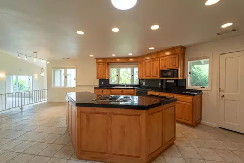 15692 Ranchland Dr, Redding, CA 96001 photo 18