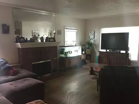 875 South St, Redding, CA 96001 photo 2