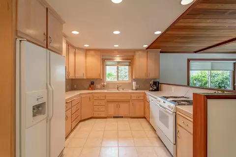 3520 Ebby Ln, Anderson, CA 96007 photo 4
