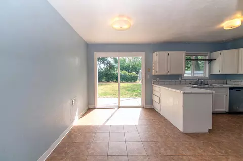 2943 Kenco Ave, Redding, CA 96002 photo 4