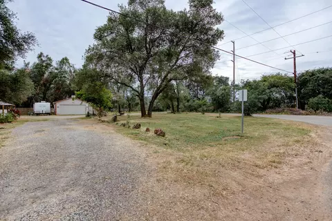 20019 Sylvia Ln, Redding, CA 96002 photo 11