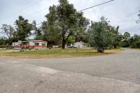 20019 Sylvia Ln, Redding, CA 96002 photo 12