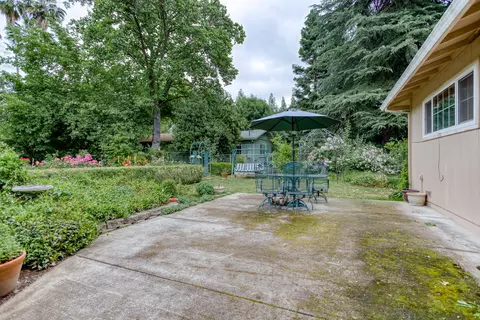 2880 Sacramento Dr, Redding, CA 96001 photo 18
