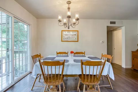 2880 Sacramento Dr, Redding, CA 96001 photo 9