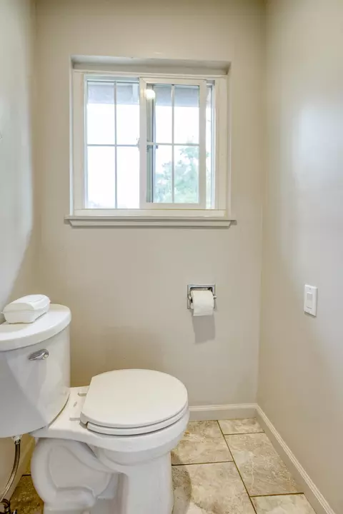 2880 Sacramento Dr, Redding, CA 96001 photo 17