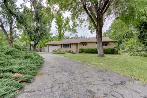 2880 Sacramento Dr, Redding, CA 96001 photo 1