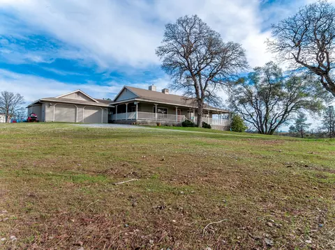 22399 Mirror Valley Ln, Redding, CA 96003 photo 4