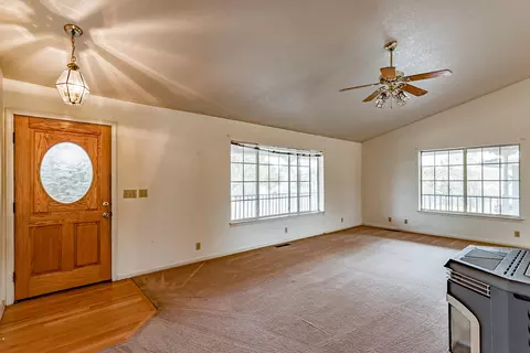 22399 Mirror Valley Ln, Redding, CA 96003 photo 11