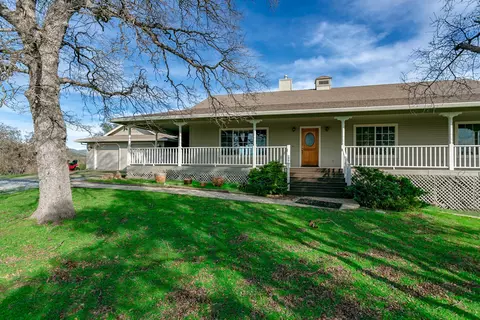 22399 Mirror Valley Ln, Redding, CA 96003 photo 1
