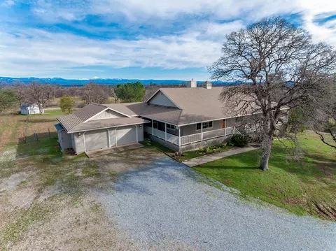 22399 Mirror Valley Ln, Redding, CA 96003 photo 5