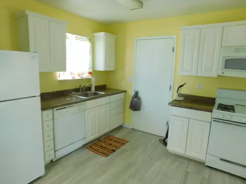 20189 Arrowood St, Burney, CA 96013 photo 4