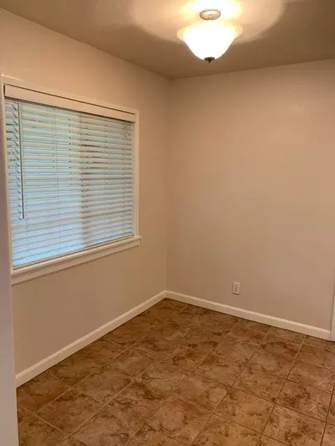 2320 Canal Dr, Redding, CA 96001 photo 13