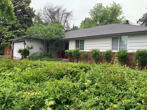 2320 Canal Dr, Redding, CA 96001 photo 2