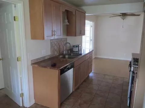 2320 Canal Dr, Redding, CA 96001 photo 11