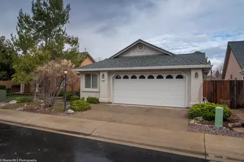623 Yolla Bolly Trl, Redding, CA 96002 photo 1