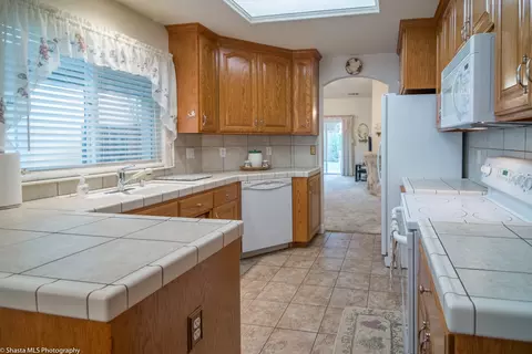 623 Yolla Bolly Trl, Redding, CA 96002 photo 9