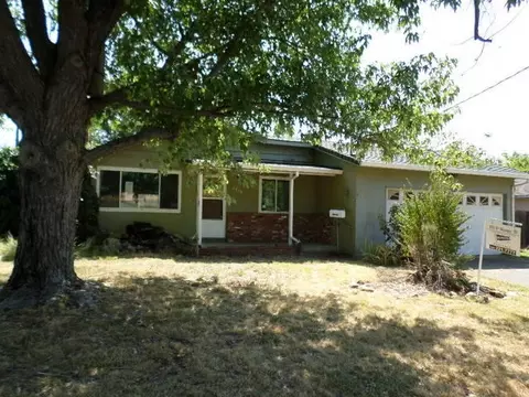 2929 Regal Ave, Redding, CA 96002 photo 1