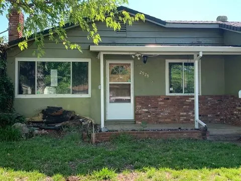 2929 Regal Ave, Redding, CA 96002 photo 2