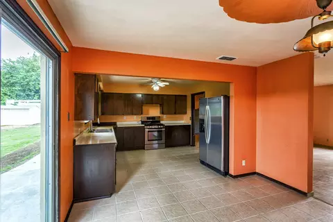 7701 Thistle Ln, Redding, CA 96002 photo 7