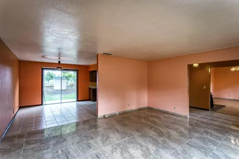 7701 Thistle Ln, Redding, CA 96002 photo 6