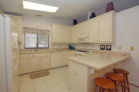 2171 Osprey Ln, Redding, CA 96003 photo 4