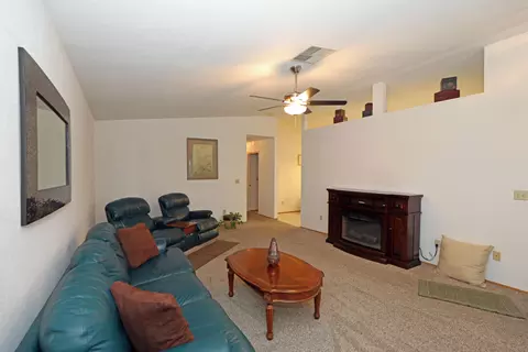 2171 Osprey Ln, Redding, CA 96003 photo 2