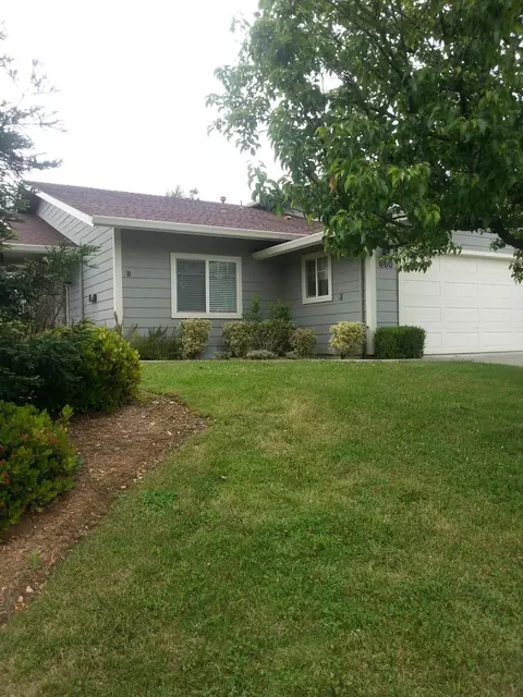 660 Buckthorn Dr, Redding, CA 96003 photo 3